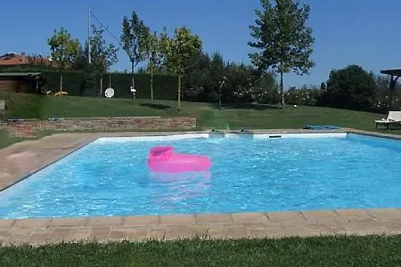 Villa Sleeps 4 Pool Air Con *