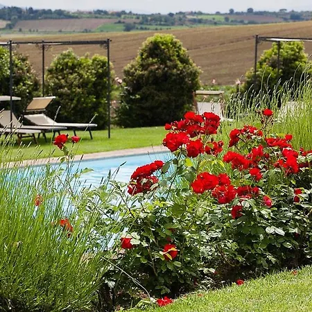Villa Sleeps 4 Pool Air Con *