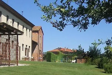 Sleeps 4 Pool Air Con Villa *